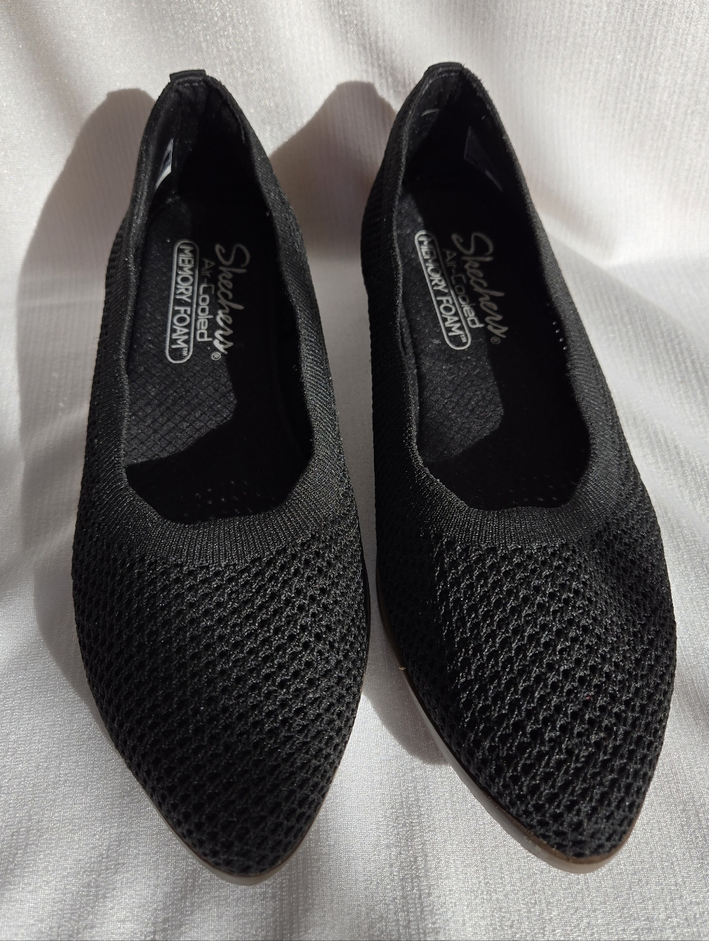 Skecher Knit Wedges  - Size 6.5 (fit big) - Black with Brown Bottoms - Flats